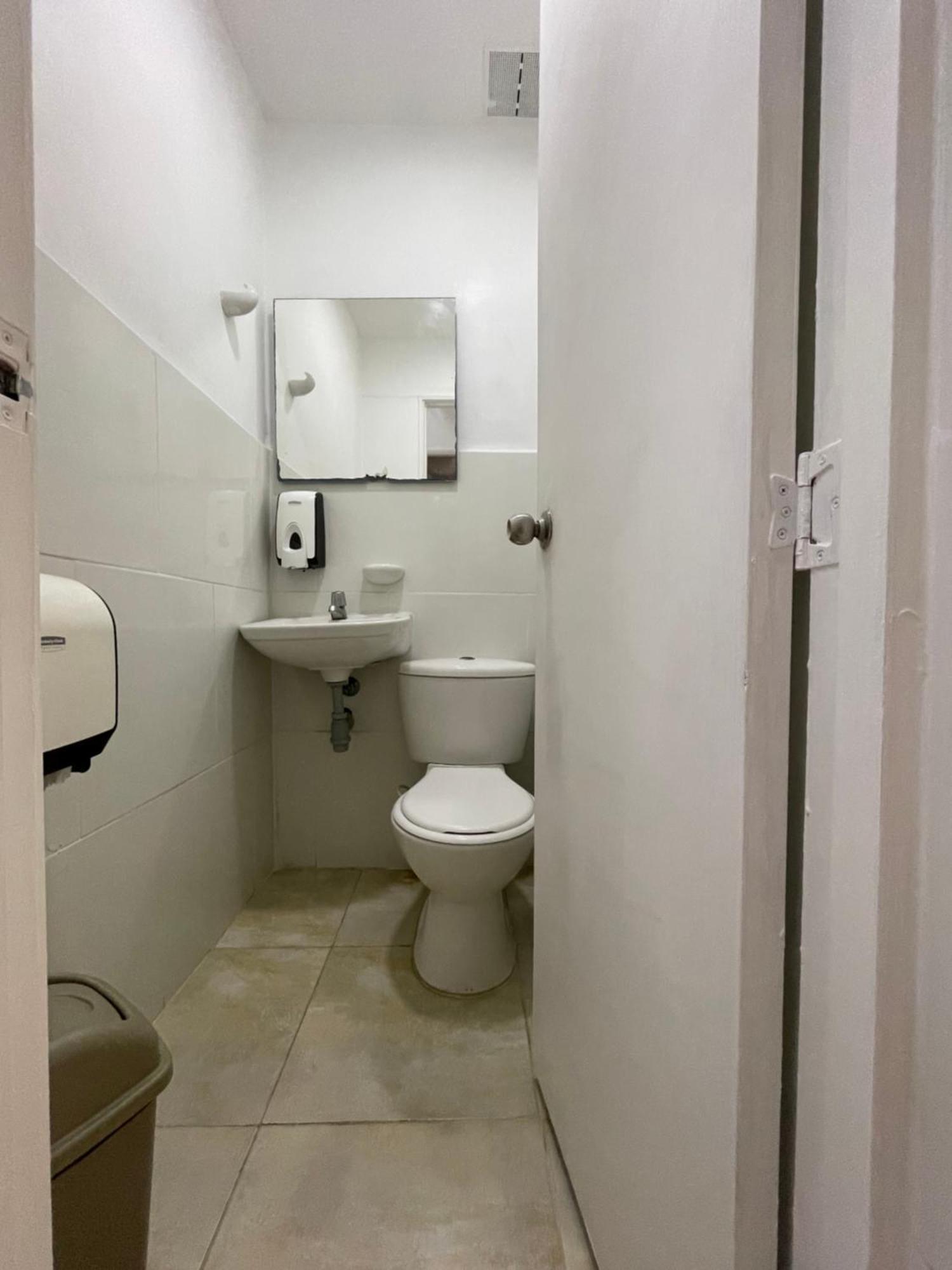Hostal Lleras Calle 8 메딜린 외부 사진